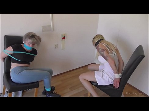 ❤️ Závislá / svázaná a s roubíkem / dáma v nesnázích ❌ Šukání video u nás ❌